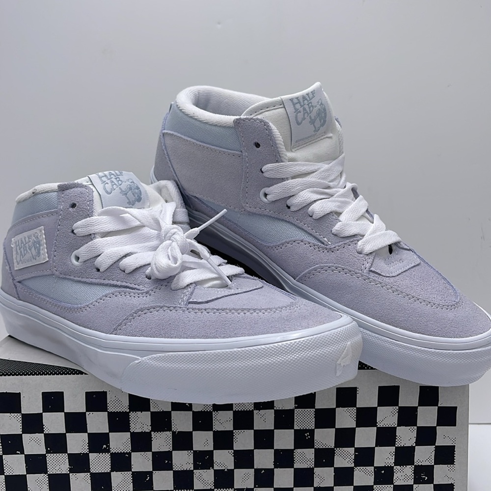 Vans Men’s Skate Half Cab
Light Blue/White
VN0A5KYABGX Sneakers - Picture 4 of 16